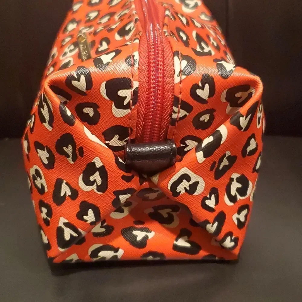 STELLA & DOT Leopard Heart Makeup Pouch‎